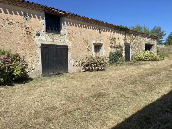 Propriété agricole de 22ha avec étang aux portes de PERIGUEUX 