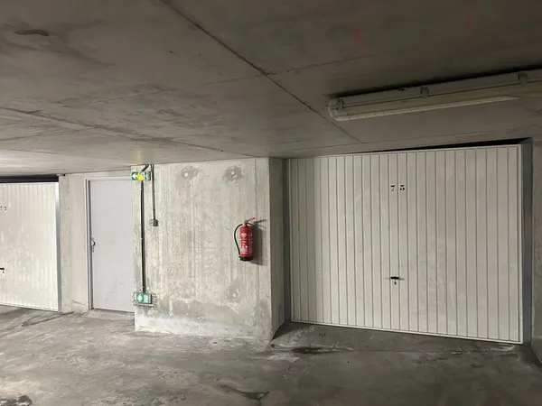 GARAGE LYON 3ème PROCHE PART DIEU Côté VILETTE GARE 