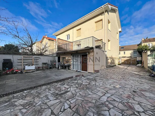 Maison 8 pièces 145 m² 