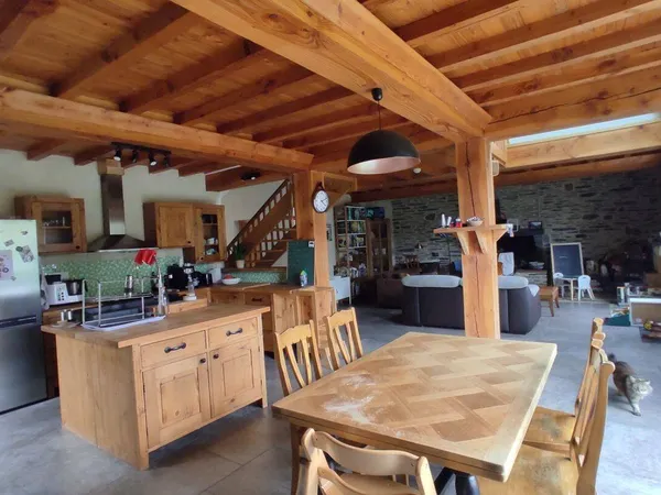 Maison 8 pièces 142 m² 