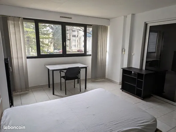 Offre à saisir, Prix bas à Bourges : Appartement RDC 90m² Meublé - Quartier Turly 