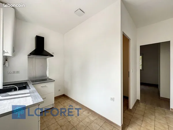 Studio 1 pièce 19 m² 