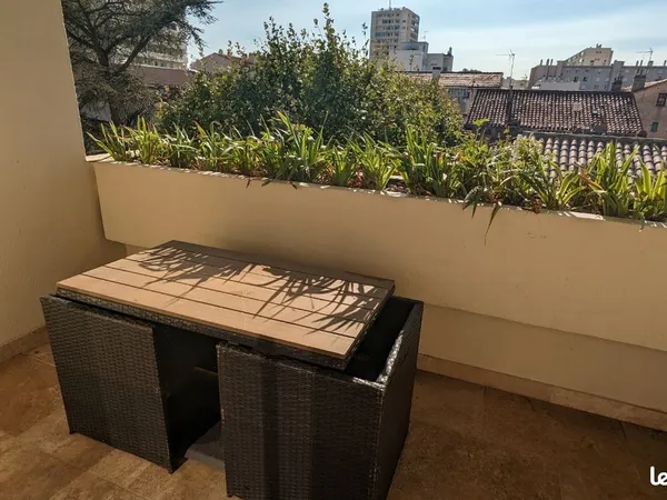 Coup de coeur sur Toulon Ouest au calme et à 2 minutes des bus - Studio Moderne avec Extérieur 
