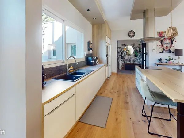 Villa 6 pièces 163 m² 