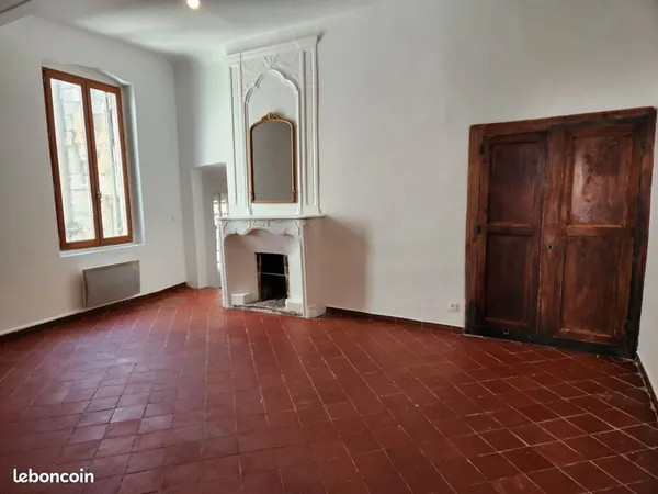 Appartement 63m2 centre Sommieres 