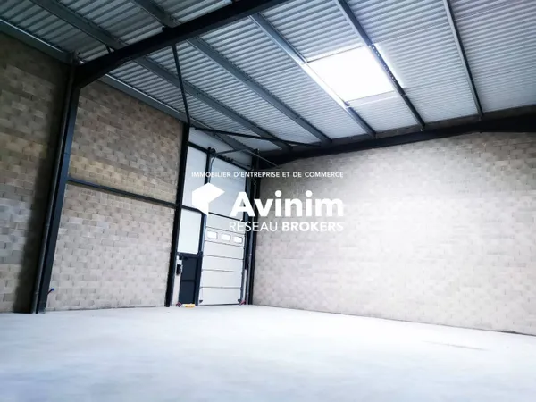Local commercial 676 m² 