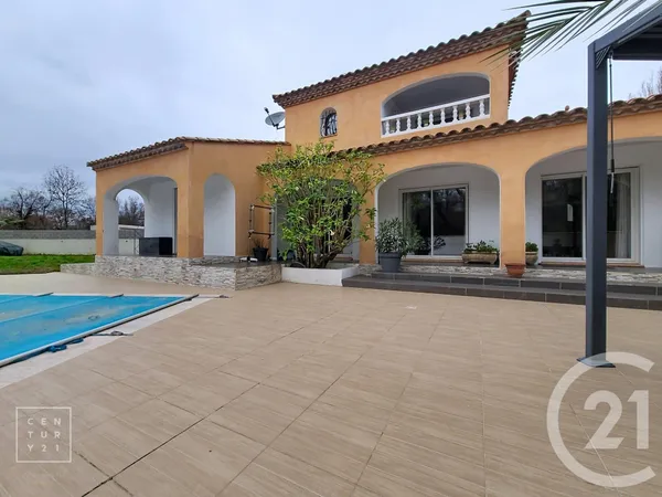 Maison 8 pièces 302 m² 