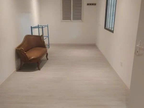 Dépôt 60m2+ bureau 