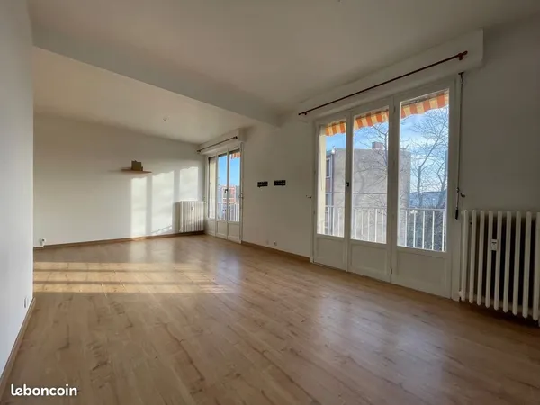 Appartement T3 73 m² Balcon, Parking, Cave 