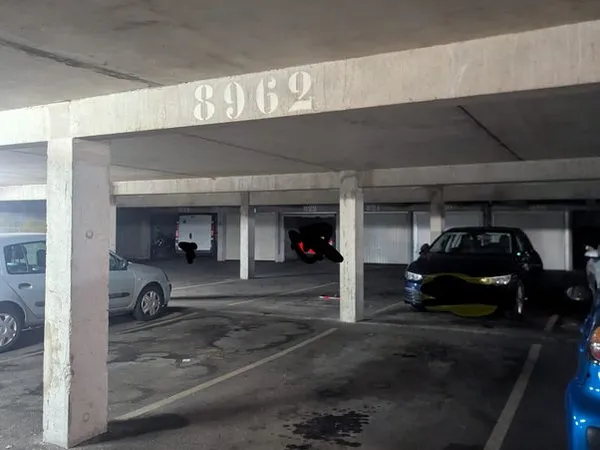 Place de parking en résidence sécurisée 