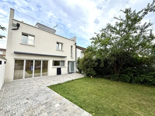 Maison 7 pièces 220 m² 