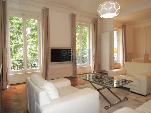 Appartement 5 pièces 157 m² 