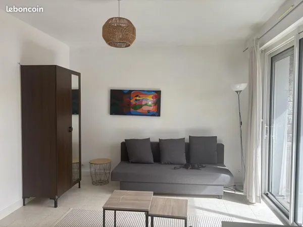 Studio 1 pièce 22 m² 