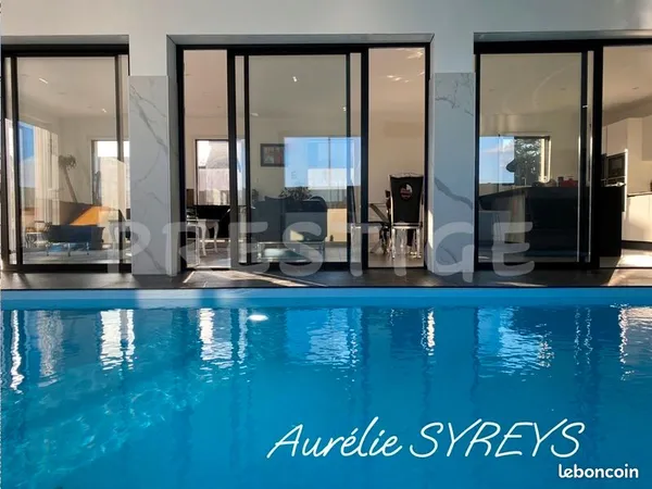 Maison 7 pièces 255 m² 