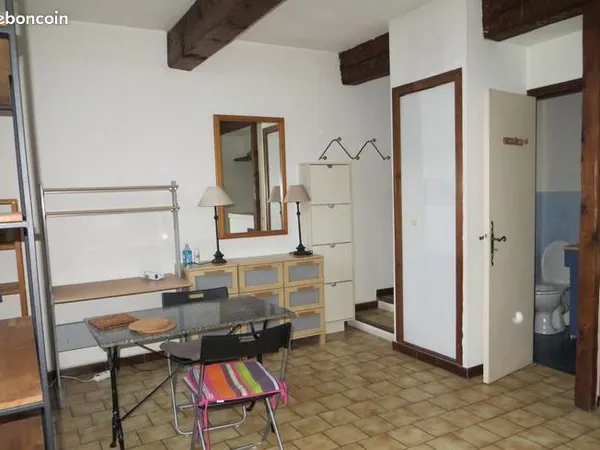 Studio 1 pièce 22 m² 