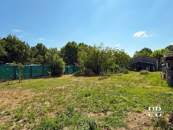 GAILLAN EN MEDOC -TERRAIN CONSTRUCTIBLE 742m2 