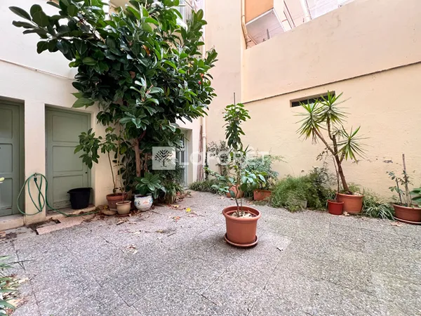 Appartement Perpignan 3 pièces 80 m2 avec balcon et cour. 