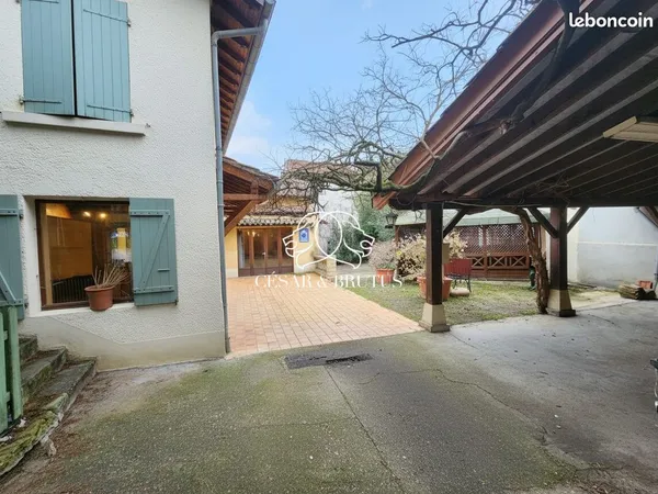 Maison 5 pièces 140 m² 