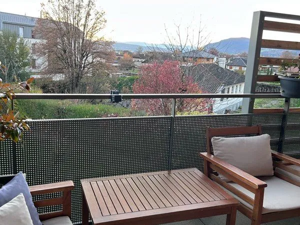 Dernier étage, plein sud, sans vis-à-vis : superbe T4 moderne avec balcon et parking à Argonay 