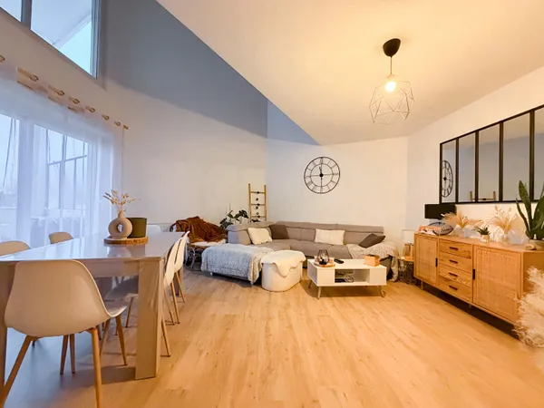 À VENDRE - APPARTEMENT T3 DUPLEX AVEC TERRASSE - ANGERS 