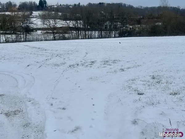 Terrain 900 m² 