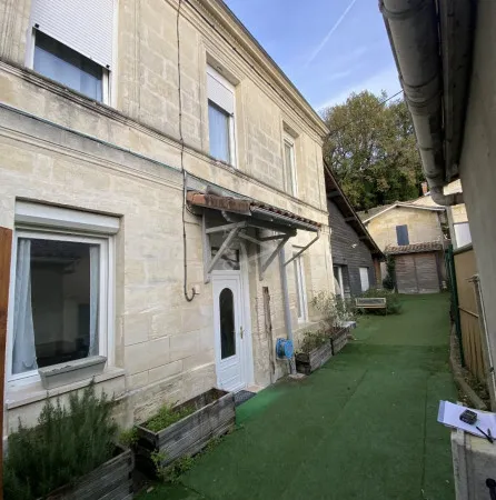 Ensemble immobilier 4 pièces 140 m² 