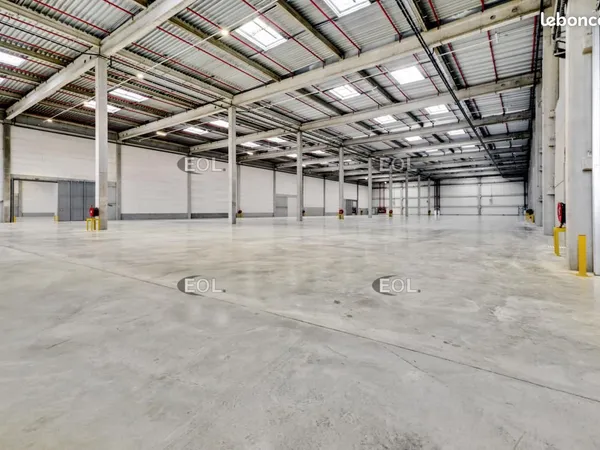 Local logistique 6 280 m² 