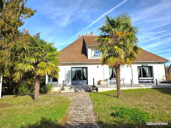 Maison 9 pièces 196 m² 