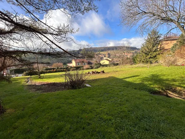 Terrain constructible rare à la vente ! 