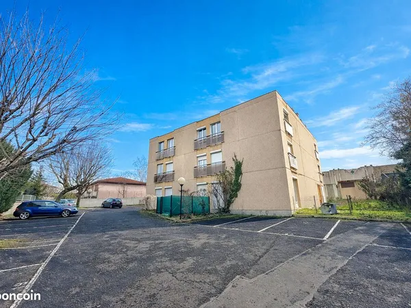 Studio 1 pièce 18 m² 