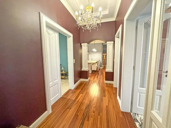 Bel appartement de caractère, 100 m², 3 chambres, Carré d’Or