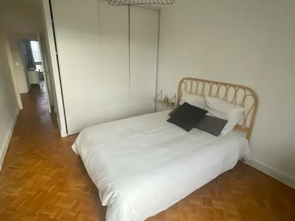 Chambre 1 pièce 24 m² 