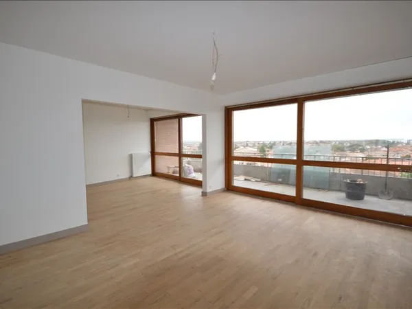 Appartement 2 pièces 77 m² 