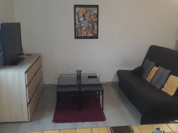 Studio 1 pièce 35 m² 
