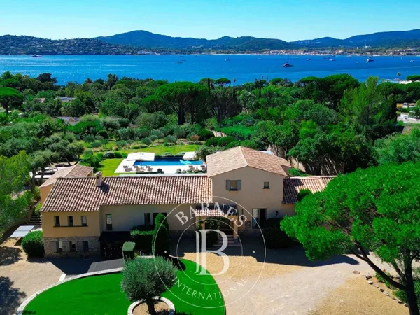 LOCATION SAISONNIÈRE - GRIMAUD - VILLA VUE MER - 7 CHAMBRES - PISCINE 