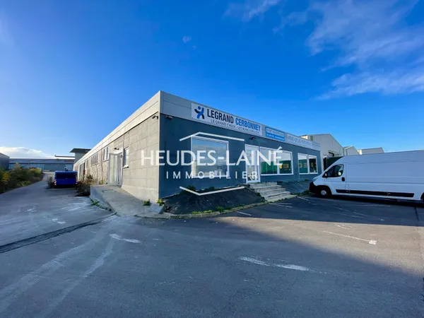 A LOUER : SAINT SENIER SOUS AVRANCHES - LOCAL COMMERCIAL 1100 M² ENVIRON 