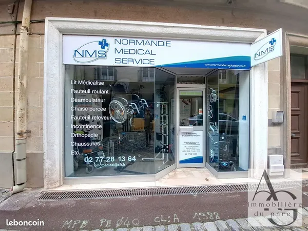 Local commercial 44 m² Rives-en-Seine 