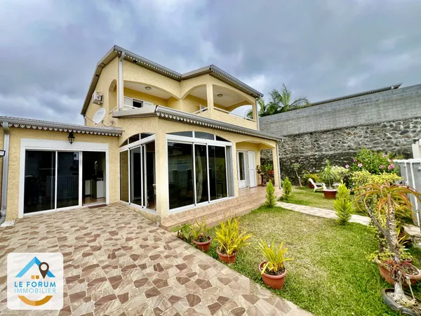 SAINT PIERRE 97410 - VILLA F4 SAINE ET FONCTIONNELLE - BEAUX 