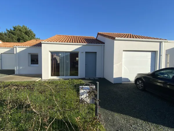 Trés belle location 75 m2 centre les herbiers 2 chambres 830 