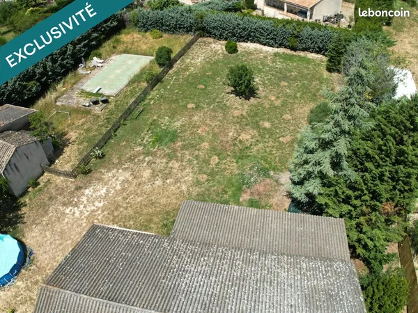 Terrain 1900 m² GARGAS 