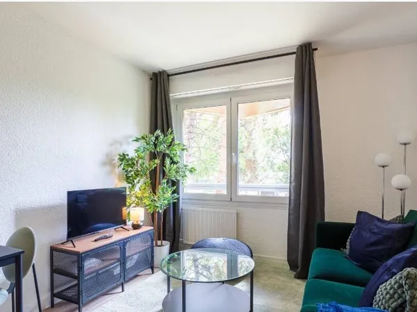 Studio 1 pièce 17 m² 