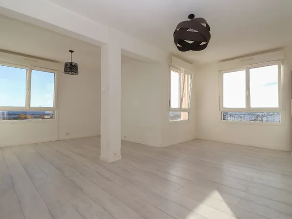 APPARTEMENT TYPE 4 - DIJON MONTMUZARD 