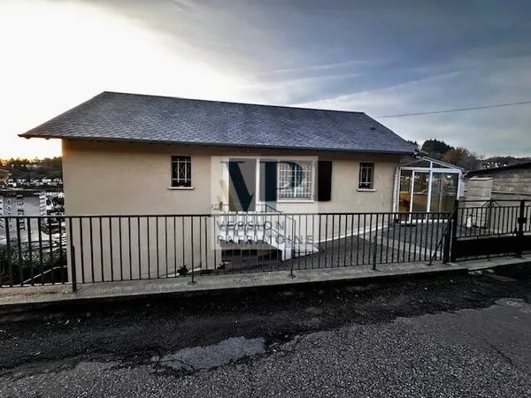 Maison de plain-pied 5 pièces 122 m² 