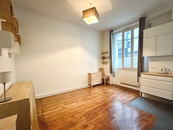PARIS XVII - EPINETTES - APPARTEMENT 