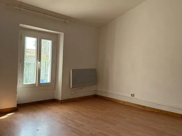 À vendre appartement T3 60m2 avec un jardin attenant de 55m2 