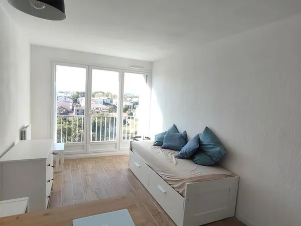 Charmant Studio Meublé à Louer à Toulouse 