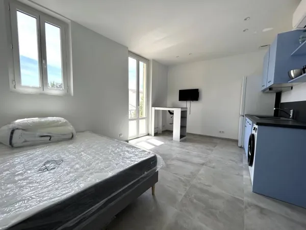 Studio 1 pièce 21 m² 