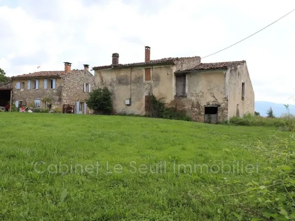 Villa 30 pièces 600 m²