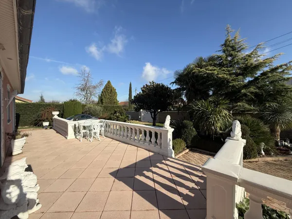 Maison de plain-pied 5 pièces 117 m² 