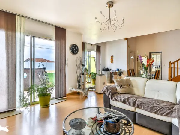 Maison 6 pièces 182 m² 